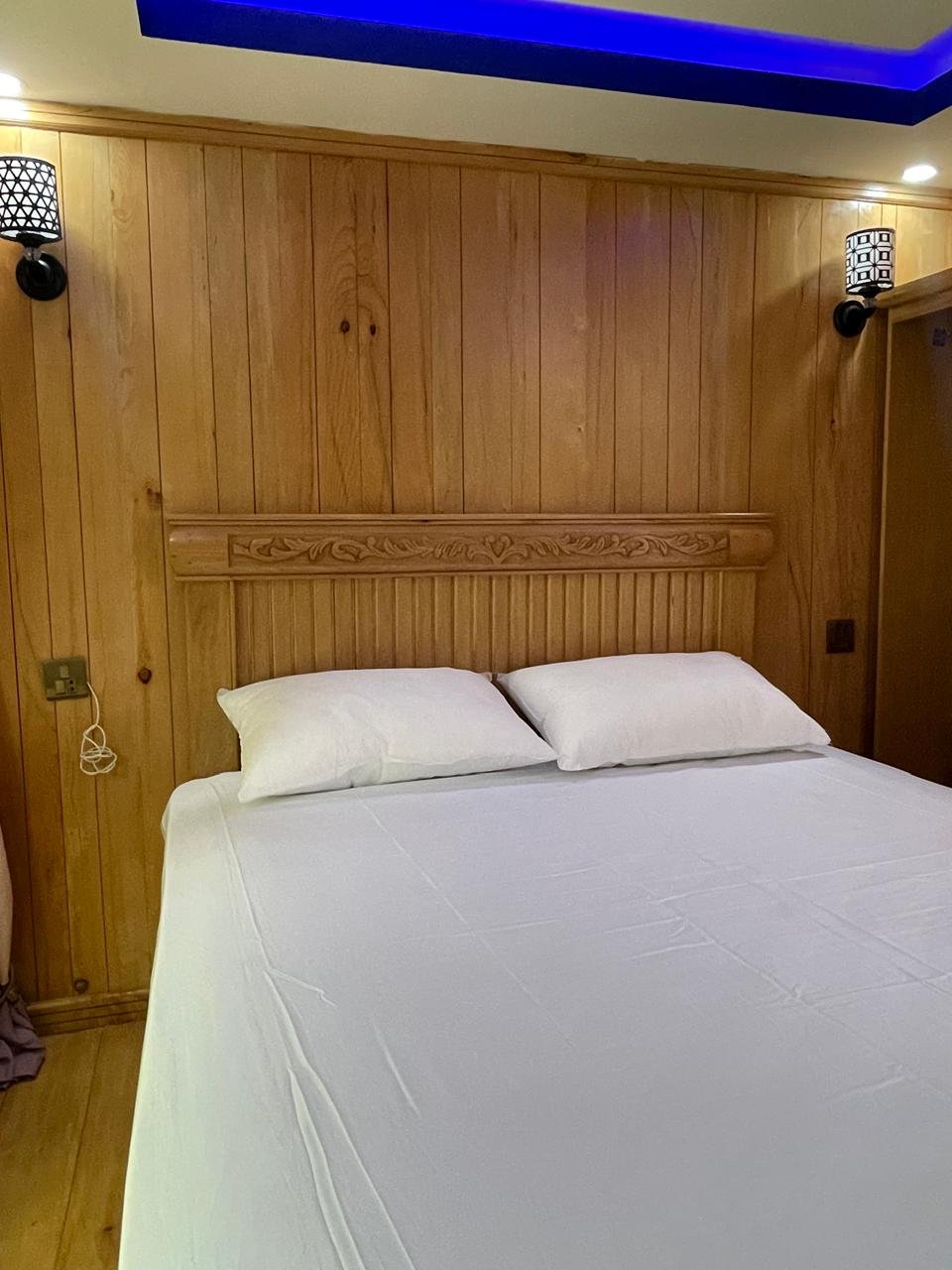 b1cf7ab6-79a6-40e3-8e5b-9949f86c3aea